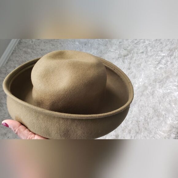 Arlin 100% Wool hat